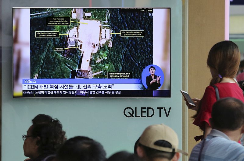 Jihokorejská televize informuje o bourání severokorejského střediska.