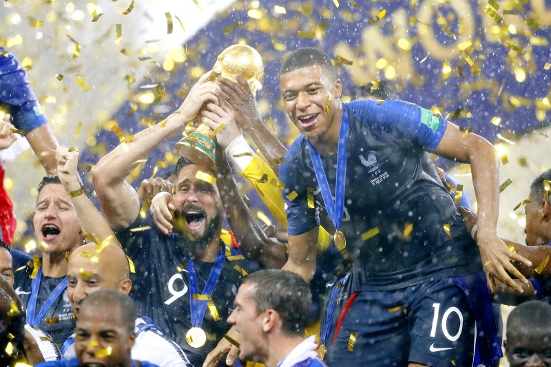 Francouzský útočník Kylian Mbappé překvapil fanoušky.