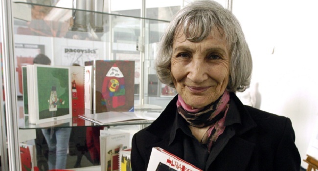 Květa Pacovská.
