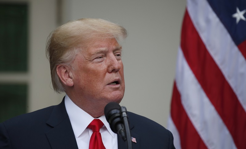 Trumpův tým si s objednávkou pospíšil.