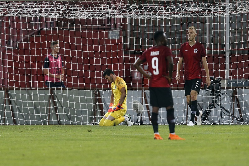 Fotbalistům Sparty se úvodní duel 2. předkola Evropské ligy vůbec nepovedl.