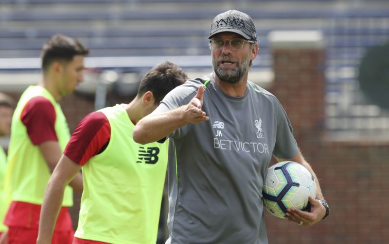 Podle Mourinha musí Liverpool vyhrát ligu, Klopp tlak odmítá.
