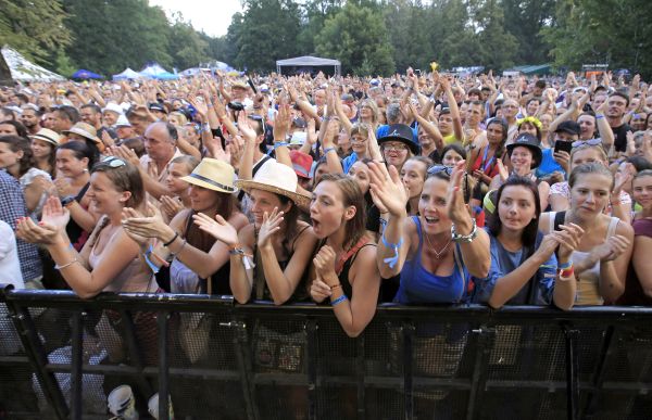 Letní hudební festival Sázavafest.
