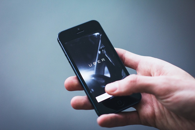 Uber se nadále chce soustředit jen na samořízené osobní vozy.