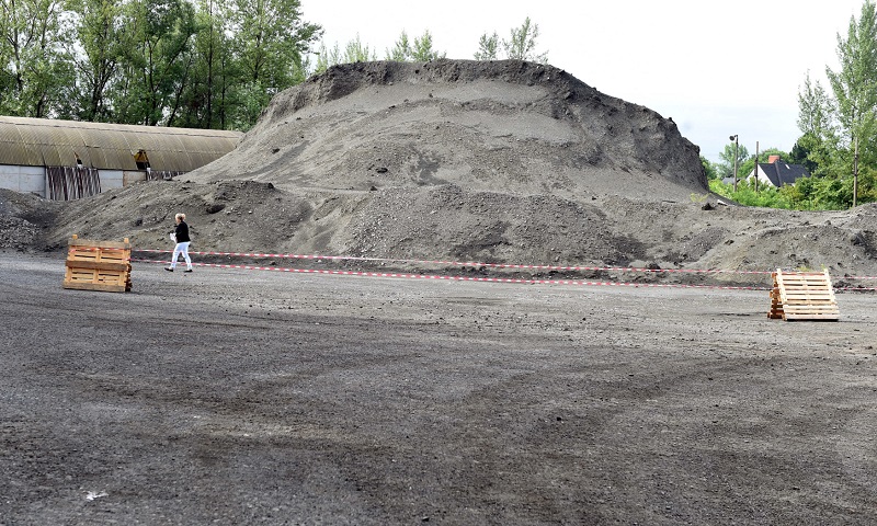 Materiál ze sanace lagun ve Vratimově.