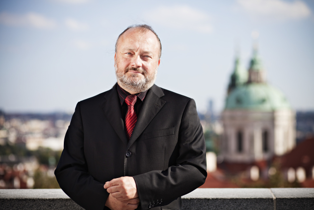 Ladislav Jakl (na snímku z roku 2012). Ladislav Jakl (na snímku z roku 2012).