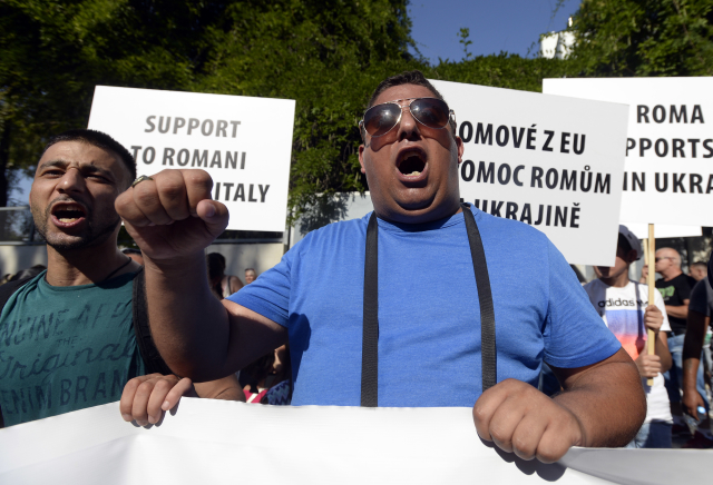 Protestní pochod proti diskriminaci vůči romské komunitě.