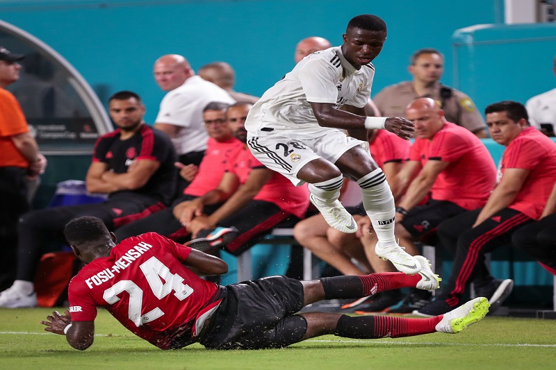 Brazilský megatalent Vinicius Junior předvedl při svém debutu zbytečnou simulaci.