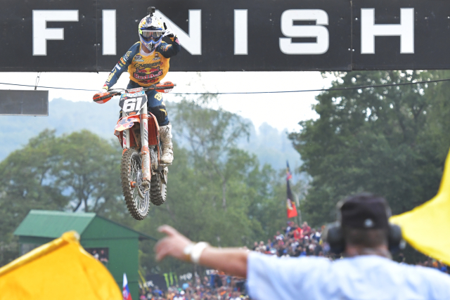 Velká cena České republiky, závod MS v motokrosu, 22. července 2018 v Lokti na Sokolovsku. Španěl Jorge Prado, vítěz druhé jízdy v kategorii MX2.
