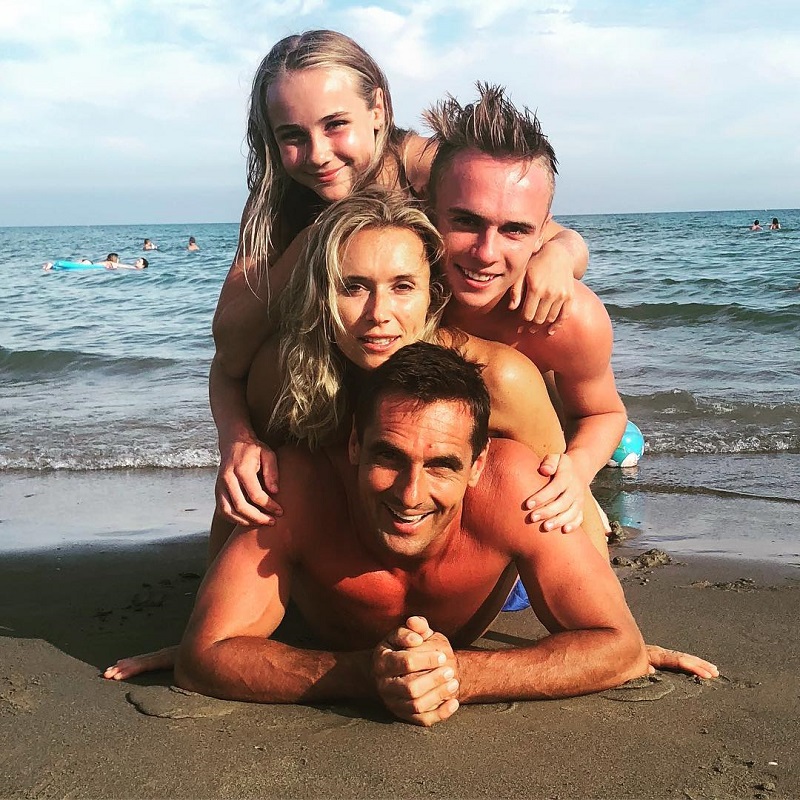Roman Šebrle v Itálii se svojí ženou Evou a dětmi.