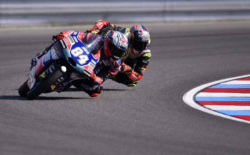 Motocyklový závodník Jakub Kornfeil.
