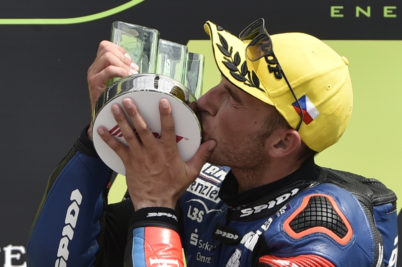 Motocyklový závodník Jakub Kornfeil.