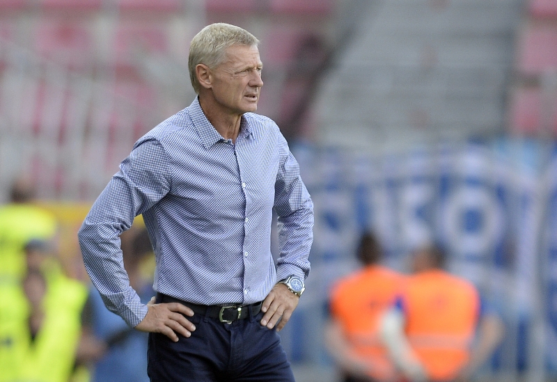 Zdeněk Šťastný coby sportovní ředitel Sparty je dočasně i jejím koučem.