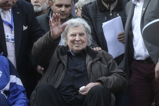 Řecký skladatel Mikis Theodorakis.