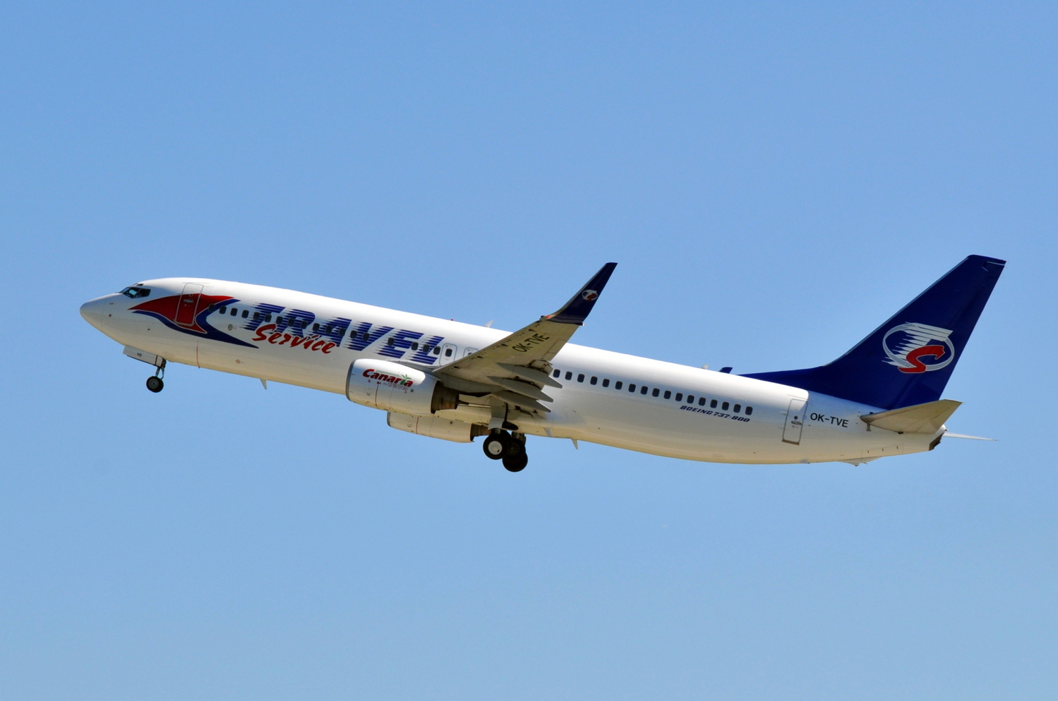 Boeing 737 společnosti Travel Service.