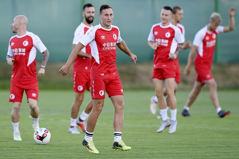 Fotbalisté Slavie se chtějí porvat o postup do závěrečného předkola Ligy mistrů.