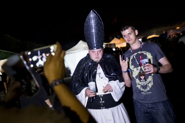 Návštěvníci loňského ročníku festivalu Brutal Assault. 