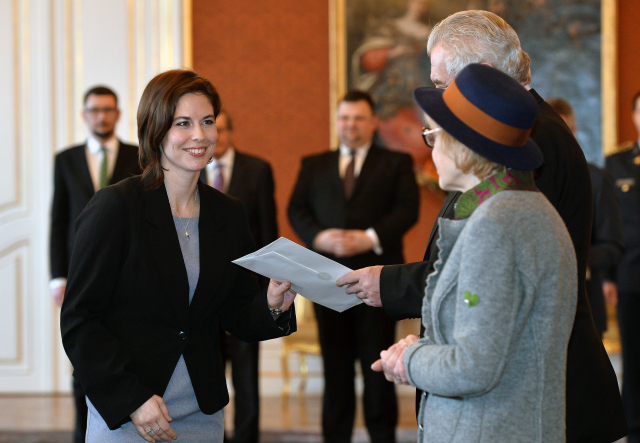 Lenka Zhoufová (vlevo). Lenka Zhoufová (vlevo).