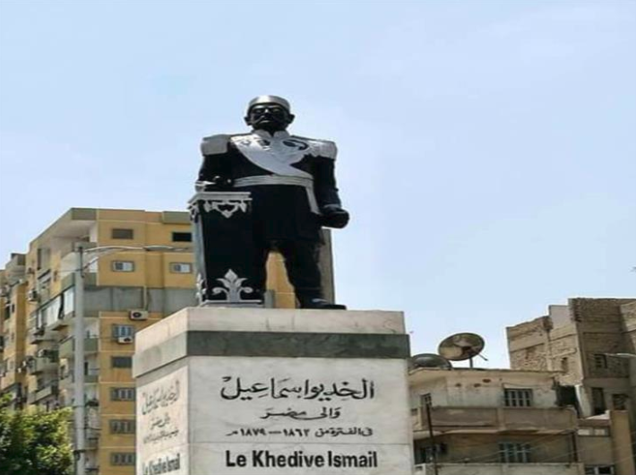 Socha někdejšího vicekrále Ismáíla Paši v egyptském městě Ismáílíja. 
