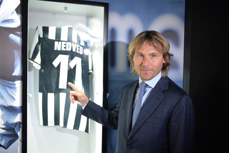 Pavel Nedvěd vyvrátil spekulace ohledně svého možném odchodu z vedení Juventusu Turín. Pavel Nedvěd vyvrátil spekulace ohledně svého možném odchodu z vedení Juventusu Turín.