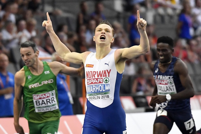Norský mistr světa Carsten Warholm ovládl běh na 400 metrů překážek.