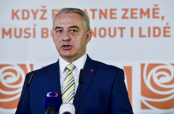 Předák Českomoravské konfederace odborových svazů (ČMKOS) Josef Středula.