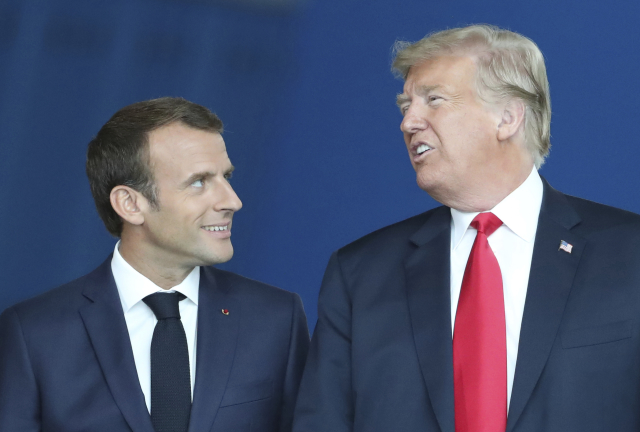 Emmanuel Macron (zleva) a Donald Trump. Emmanuel Macron (zleva) a Donald Trump.