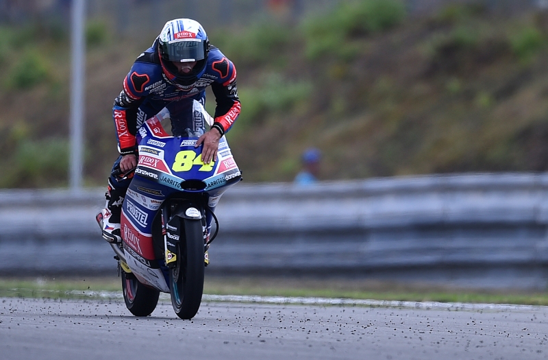 Motocyklový závodník Jakub Kornfeil.