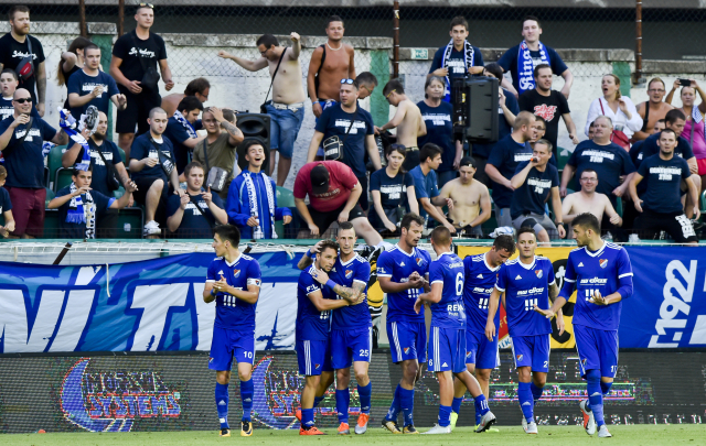 Hráči Baníku Ostrava se radují z výhry na půdě Bohemians.