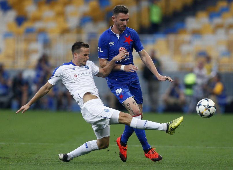 Momentka z utkání Slavia - Dynamo Kyjev.
