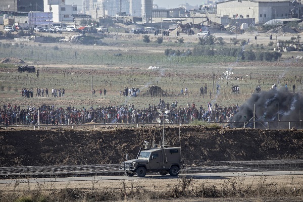 Palestinská demonstrace u pásma Gazy.