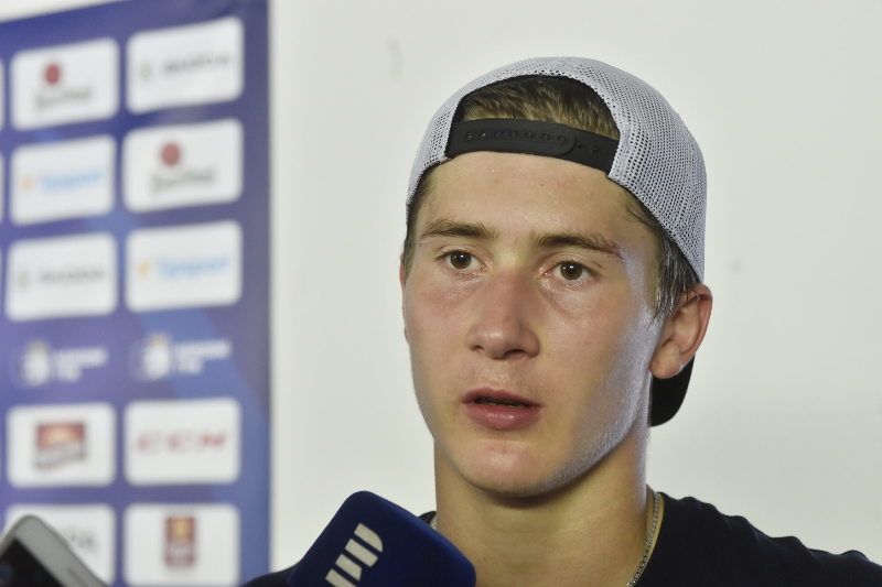 Martin Nečas by mohl v Carolině odehrát víc než jeden zápas.