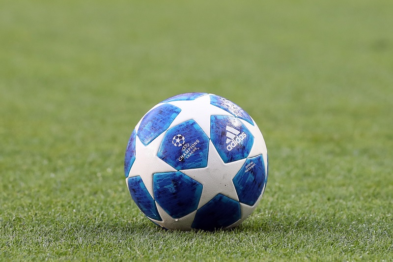 UEFA se zaobírá myšlenkou, že by do nového ročníku Ligy mistrů nasadila systém VAR.