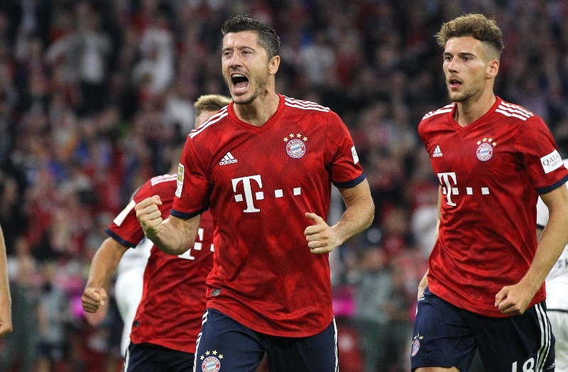 Bayern Mnichov zahájil novou sezónu vítězstvím 3:1. Bayern Mnichov zahájil novou sezónu vítězstvím 3:1.