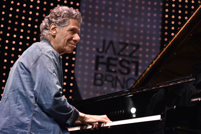 Americký jazzový klavírista Chick Corea.