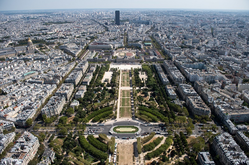 Historické maximum turistů, říká průzkum francouzské metropole.