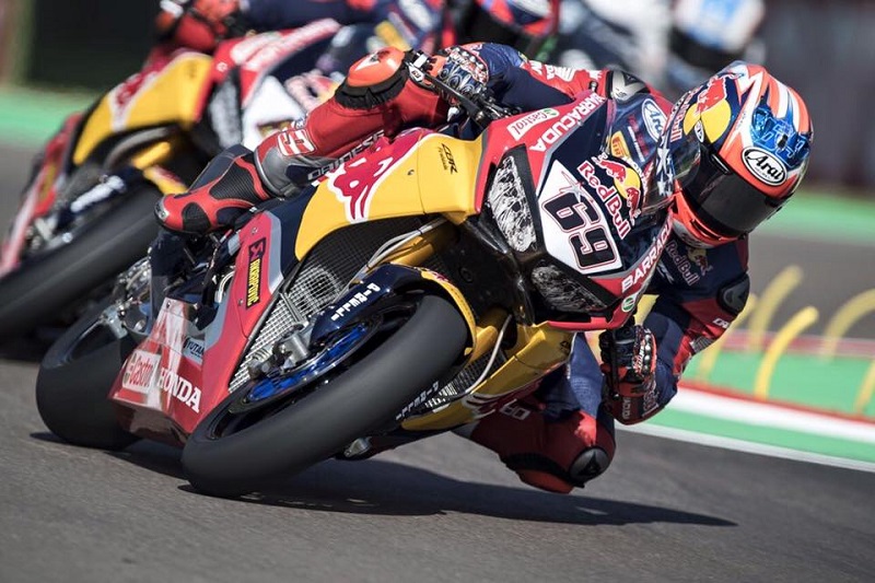 Rodina zesnulého mistra světa MotoGP požaduje odškodnění.