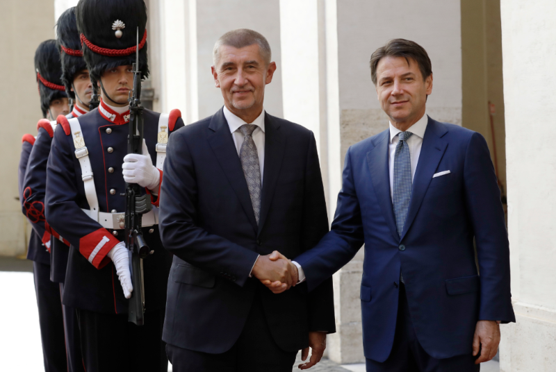 Zleva Andrej Babiš a Giuseppe Conte. 