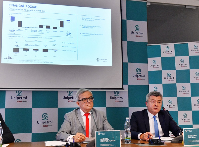 Unipetrol vytěsní minoritní vlastníky. Unipetrol vytěsní minoritní vlastníky.