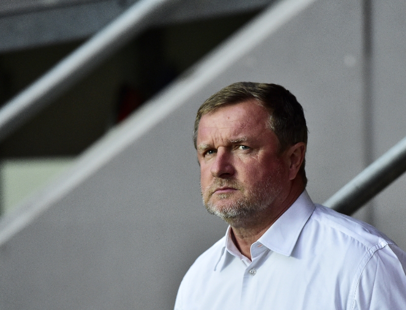 Hodně zamyšlený byl Pavel Vrba po zápase na Slavii. Hodně zamyšlený byl Pavel Vrba po zápase na Slavii.