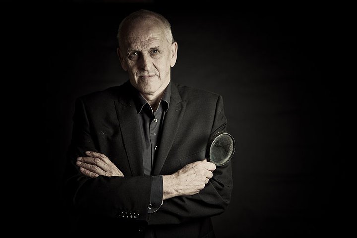 Britský umělec Graham Short.