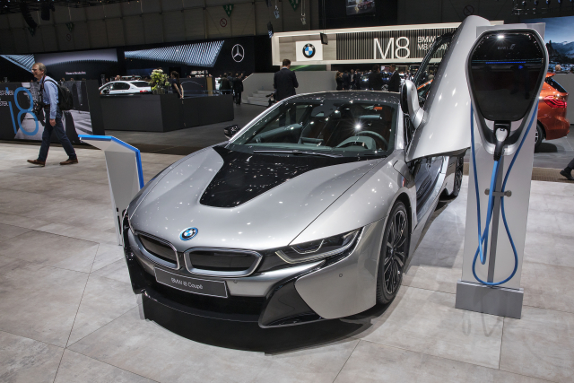 BMW i8 Coupé. BMW i8 Coupé.