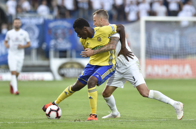 Ibrahim Traoré (ve žlutém) ještě v dresu Zlína.