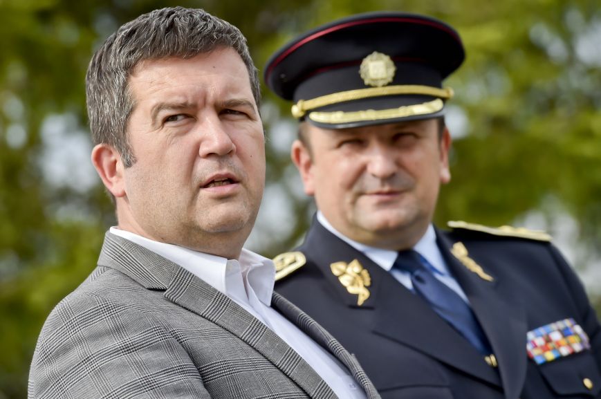 Jan Hamáček (vlevo) a policejní prezident Tomáš Tuhý. Jan Hamáček (vlevo) a policejní prezident Tomáš Tuhý.