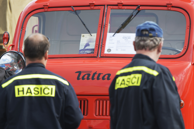 Součástí akce jsou sraz hasičských i nehasičských tater a jejich modelů, volba nejkrásnější tatrovky, ukázky práce hasičů a prohlídky muzejních expozic požární a civilní ochrany. Součástí akce jsou sraz hasičských i nehasičských tater a jejich modelů, volba nejkrásnější tatrovky, ukázky práce hasičů a prohlídky muzejních expozic požární a civilní ochrany.