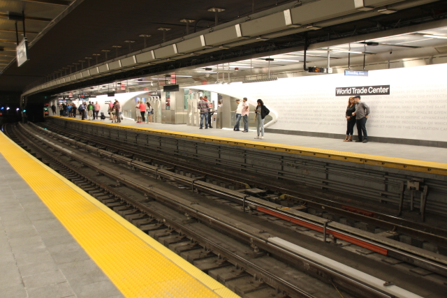 Stanice newyorského metra WTC Cortlandt. Stanice newyorského metra WTC Cortlandt.