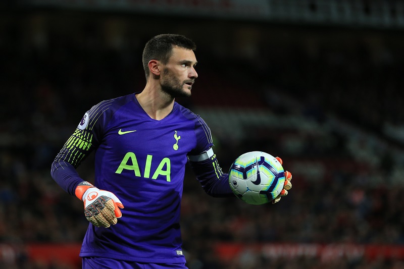 Hugo Lloris má poraněné stehno.