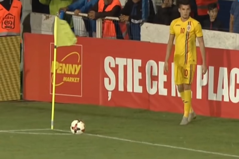 Ianis Hagi předvedl parádní kousek.