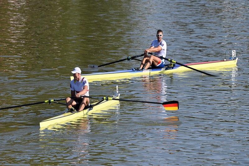 Ondřej Synek postoupil do finále.