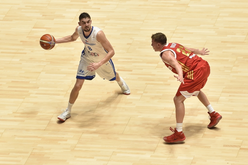 Češi museli cestou do Bosny překonávat jeden problém za druhým. Češi museli cestou do Bosny překonávat jeden problém za druhým.